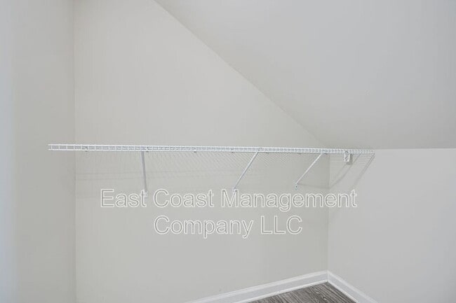 Building Photo - 4612 Schley Ave