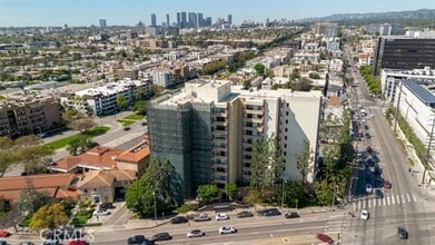 Building Photo - 321 S San Vicente Blvd