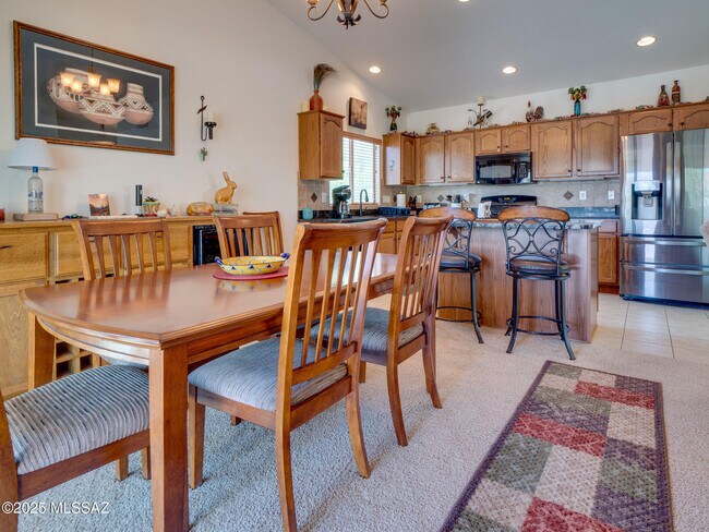 Building Photo - 61736 E Oakwood Dr