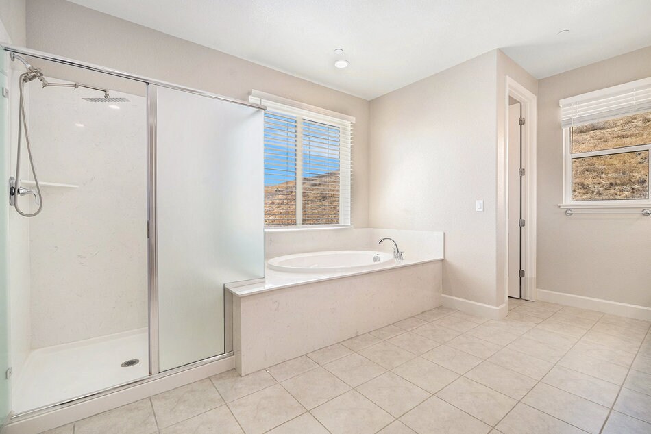 Building Photo - 31 Cortina Ct