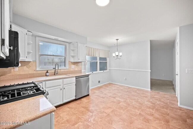 Building Photo - 11 Applebey St