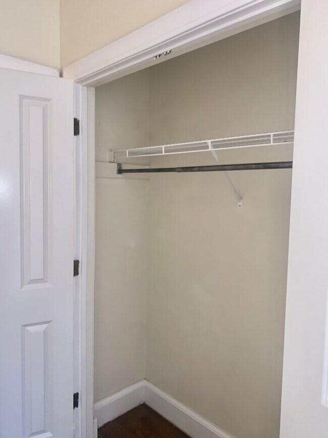 Building Photo - 405 N Madison St