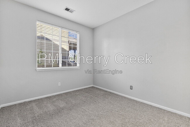 Building Photo - 18647 E Vassar Dr