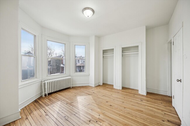 Building Photo - 3833 Pennsgrove St