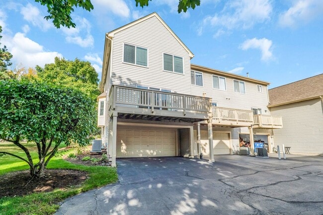 Building Photo - 18599 W Sterling Ct