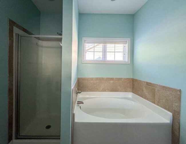 Building Photo - Attractive 3 Bed 2 Bath Home in Westgate