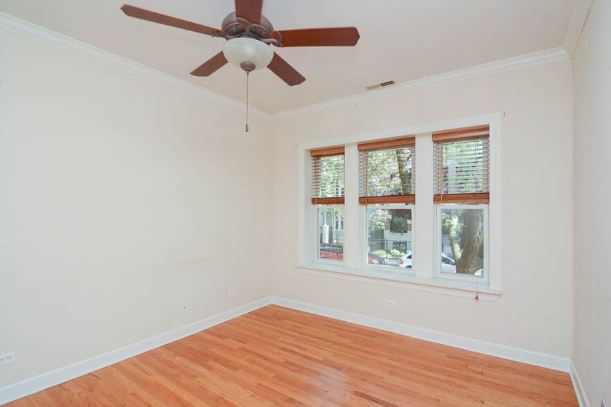 Building Photo - 3237 N Clifton Ave