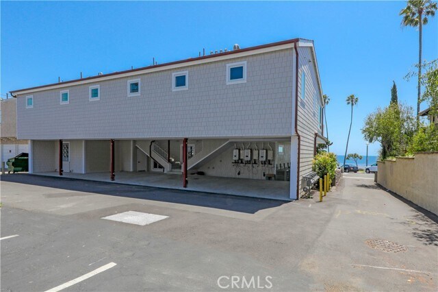 Building Photo - 376 Cliff Dr