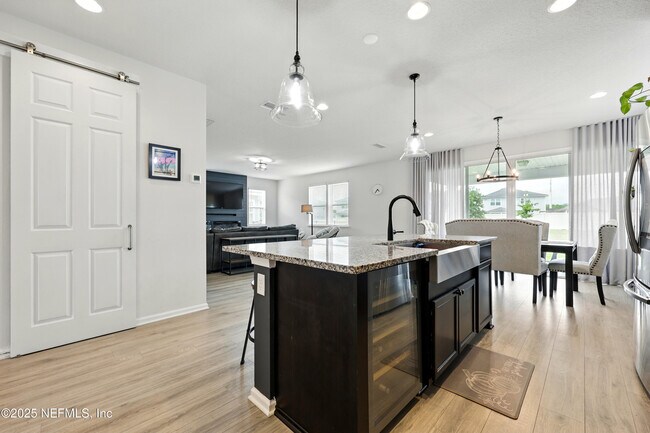 Building Photo - 54 Alderwood Pl