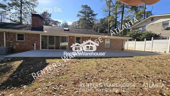 Building Photo - 3582 Cloudland Dr