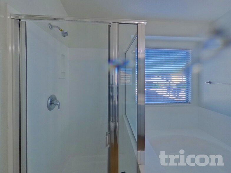 Building Photo - 42026 Colby Dr