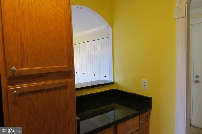 Building Photo - 3100 S Manchester St