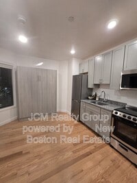 Building Photo - 165 Hawthorne St