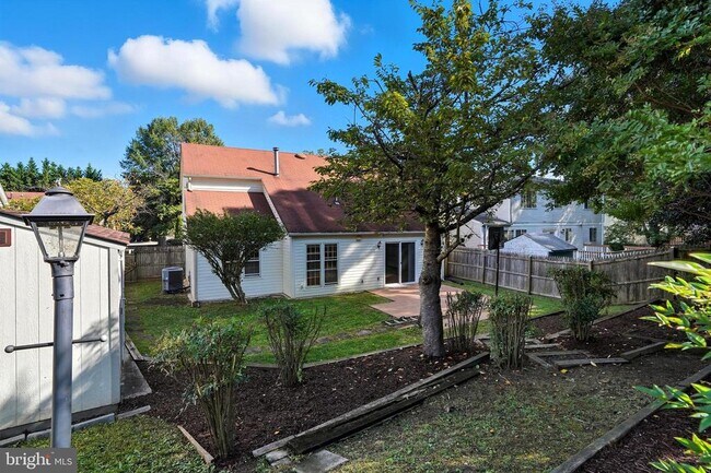 Building Photo - 9207 Hunting Pines Pl