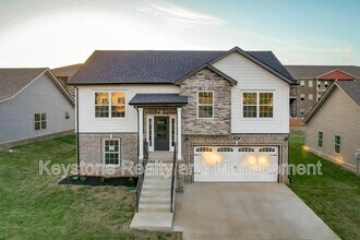 Building Photo - 808 Lillian Grace Dr