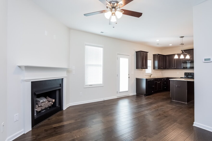 Building Photo - 377 Crawford Pkwy