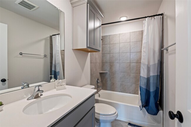 Building Photo - 288 Kara Mist Ct