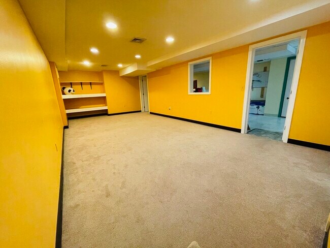 Building Photo - 73 Audubon Dr