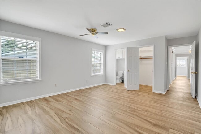 Building Photo - 442 Mignon Ln