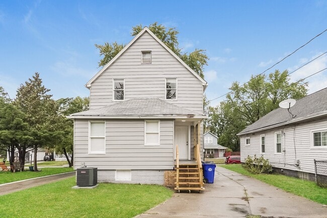 Building Photo - 15412 Ridpath Ave