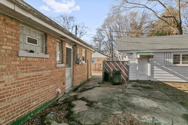 Building Photo - 28 Apple Ln