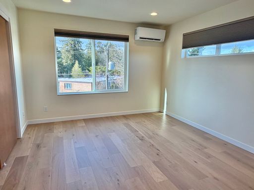 Building Photo - Luxury Sunset Hill Townhome w/ Water View! Available Now!