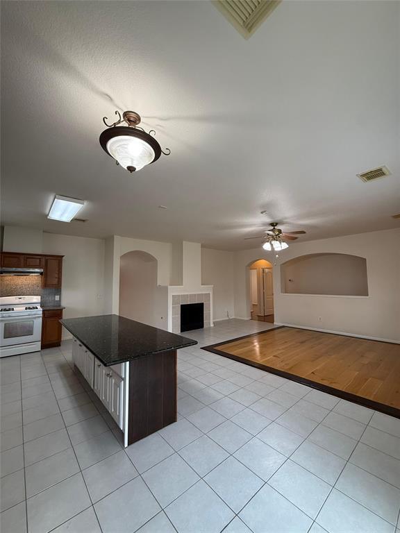 Building Photo - 2019 Bluffton Ln
