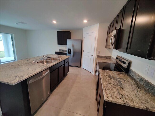 Building Photo - 6939 SE 112th Ln