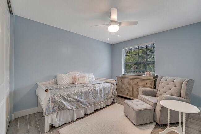 Building Photo - Spacious 3-Bedroom with 3 Full Baths in Royal Palm Beach!