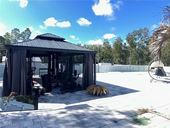 Building Photo - 3417 31st St W