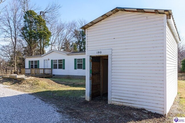 Building Photo - 190 Cedar Hills Rd