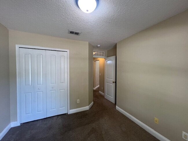 Building Photo - Oakleaf Home For Rent