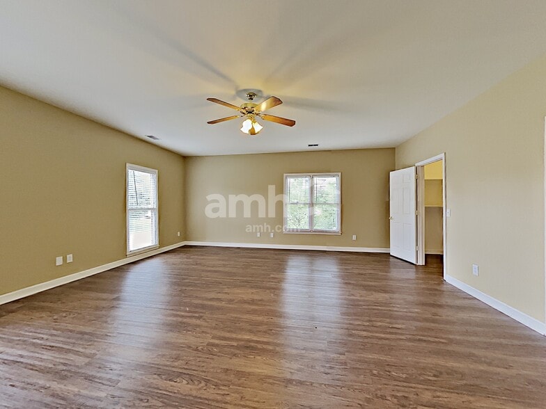 Building Photo - 908 Wonderland Pass