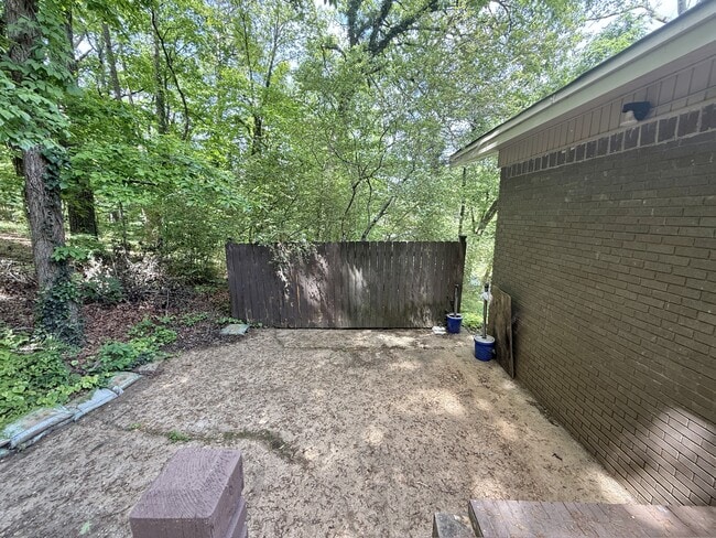 Building Photo - 207 Casalinda Cir