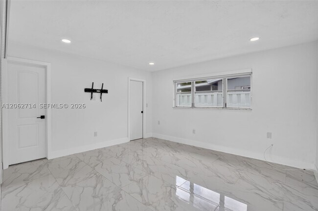 Building Photo - 9531 NW 20th Pl