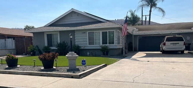 Primary Photo - 12580 Fairoaks Ln