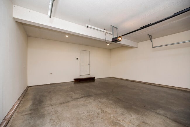 Building Photo - 3508 Berkshire