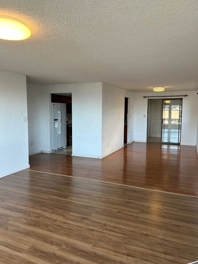 Building Photo - 960 Wailupe Dr