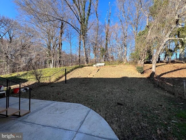 Building Photo - 5804 Shoshone Dr