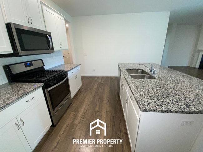Building Photo - Modern 4BR/2BA Millington Home | Gourmet Island Kitchen & Luxury Primary Suite