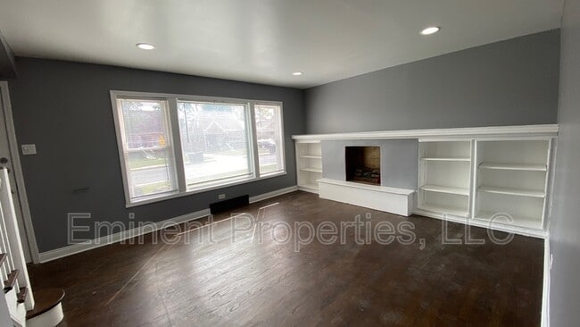 Building Photo - 10800 S Sangamon St