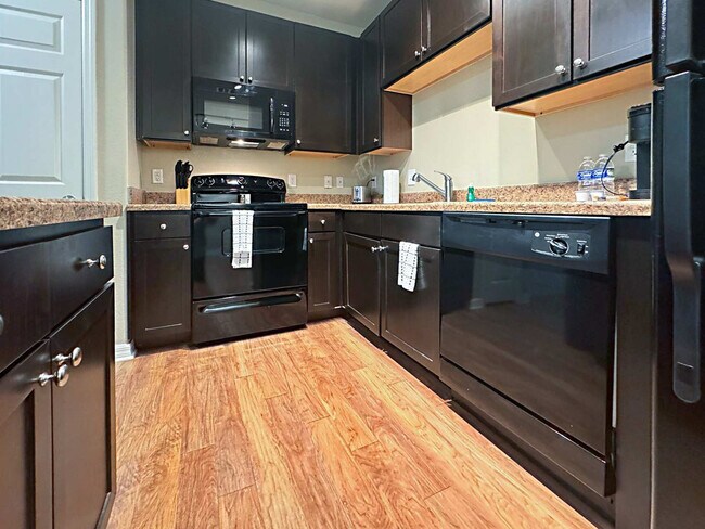 Building Photo - 1770 Bearberry Cir