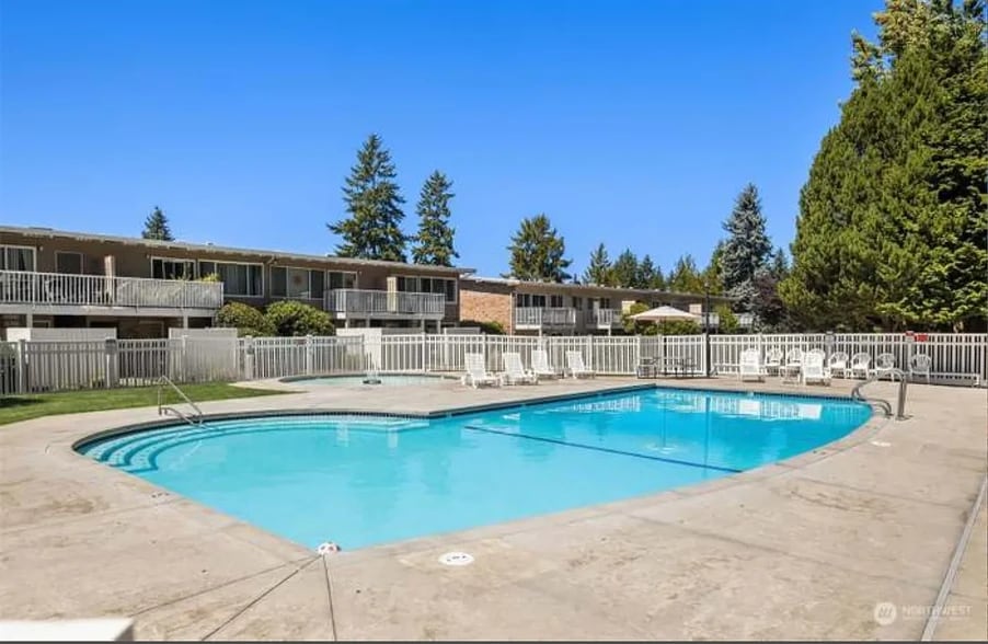 Building Photo - 12252 SE 59th St