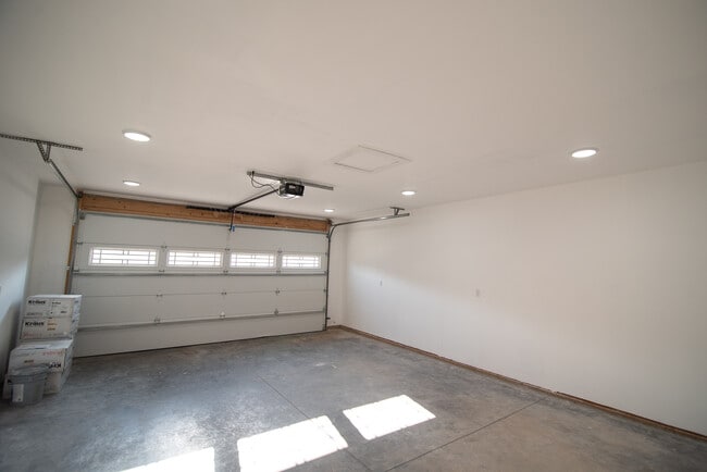 Building Photo - 4328 Beech Street