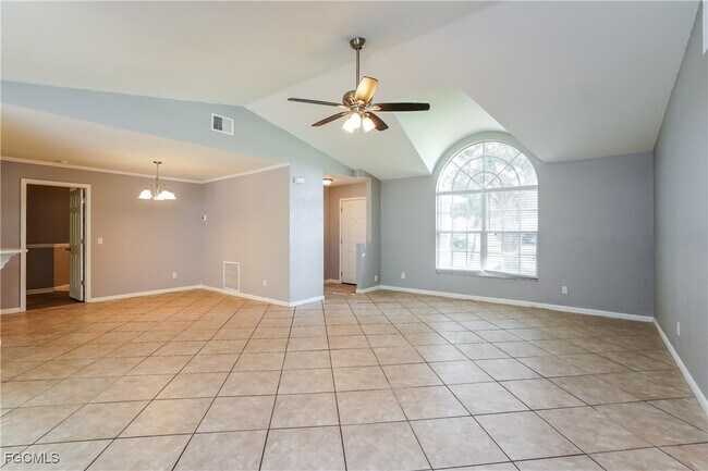 Building Photo - 525 SW 23rd Terrace