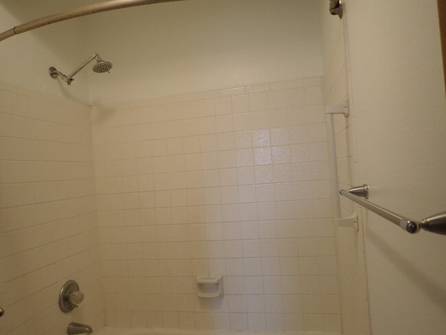 Building Photo - 4885 S Iris St