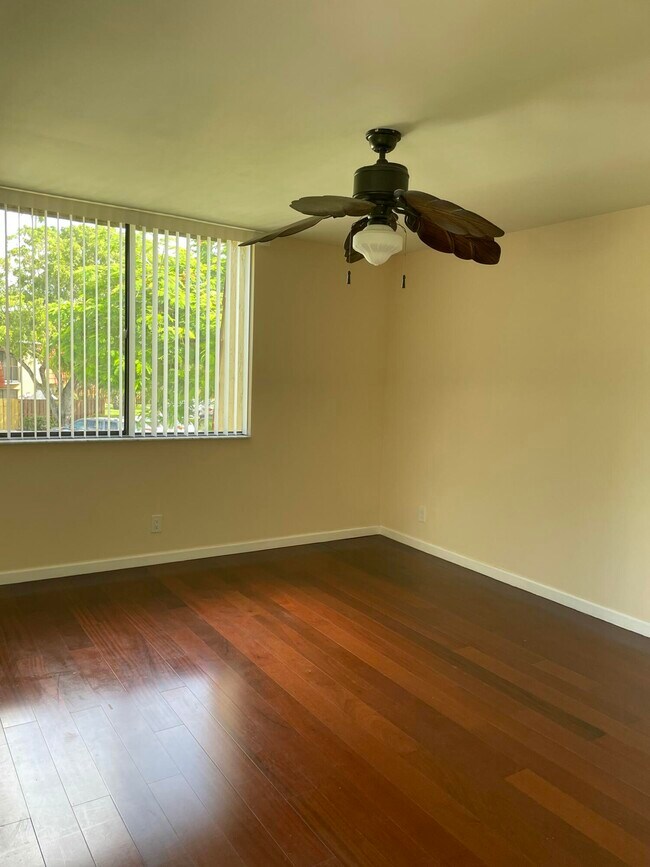 Building Photo - 22976 Oxford Pl