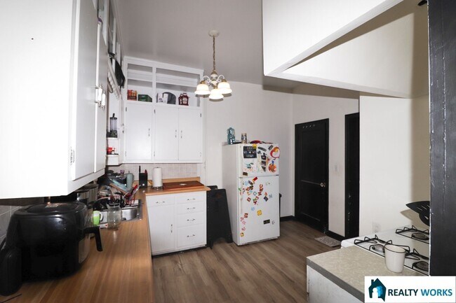 Building Photo - 1619-1623 D Street