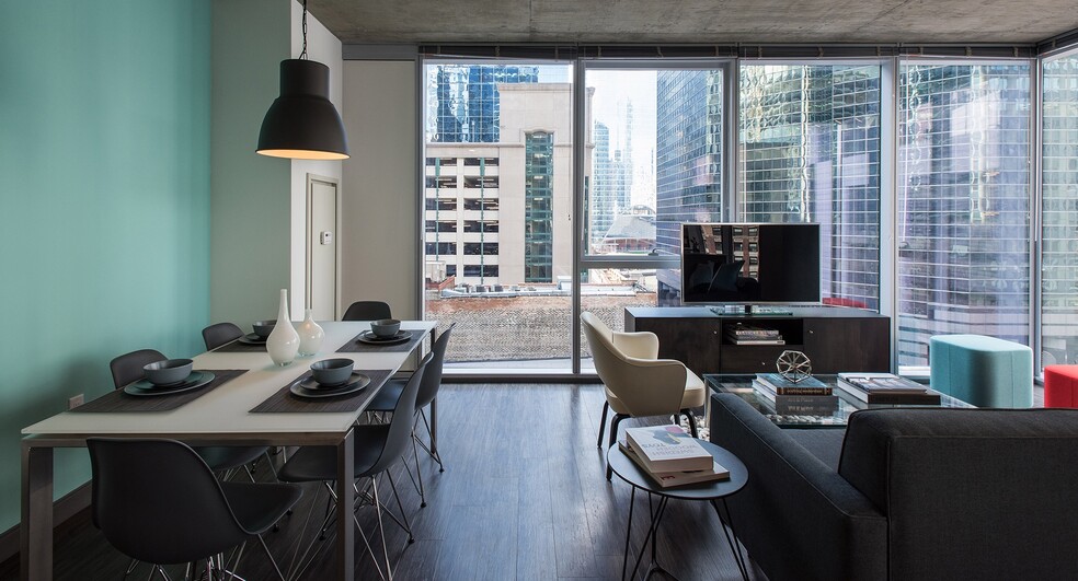 Building Photo - 212 W Washington St