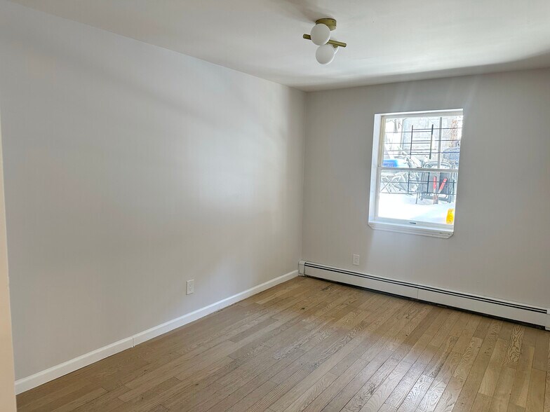 Building Photo - 16 Delaware Ave